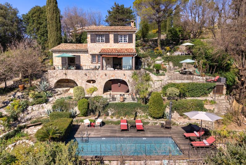 Châteauneuf-Grasse 2475